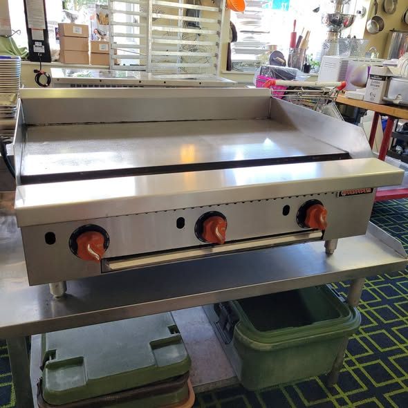 Gas countertop griddle